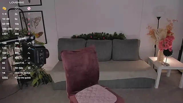 Erika Kim online show from 12-23-25, 07:39