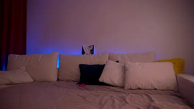  infinitespring  online show from 10-30-25, 07:21