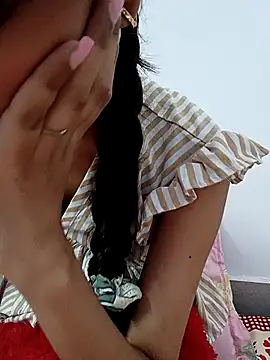 Mustardqueen online show from 10-27-25, 05:17