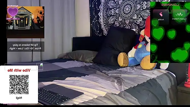 Snapshot of Glow92 chatting on 10-13-25, 06:13 Glow92 online show from 10-13-25, 06:13