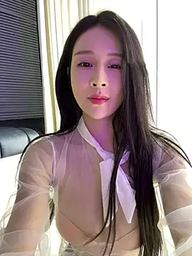 Snapshot of yiyi_3523 chatting on 06-10-26, 12:59 yiyi 3523 online show from 06-10-26, 12:59