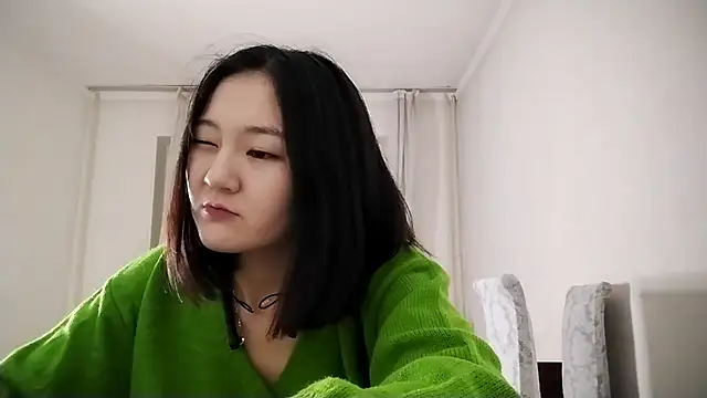 Lyndasilk online show from 11-01-25, 03:14