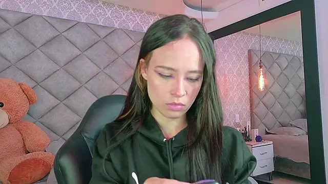 Snapshot of CARO_ADAMS1 chatting on 11-17-25, 12:44 CARO ADAMS1 online show from 11-17-25, 12:44