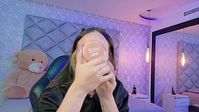 CARO ADAMS1 online show from 11-20-25, 12:05