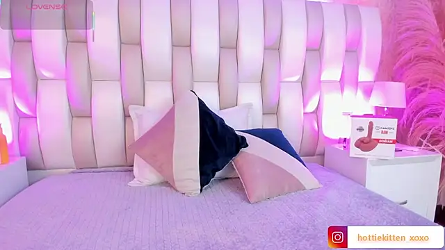 Ari lynn  online show from 03-03-26, 03:12