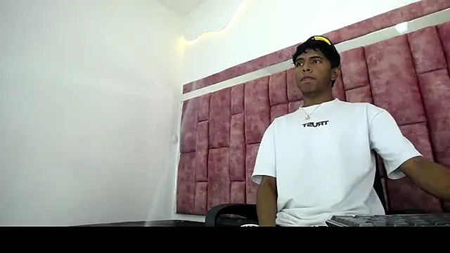 Mick storm online show from 04-18-26, 06:56