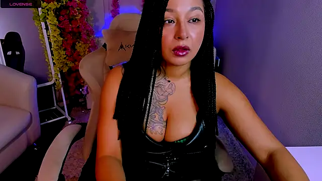 Aisha Goldstein online show from 11-25-25, 05:51