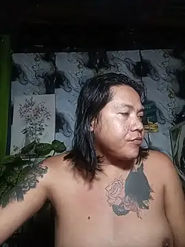 Snapshot of trishacummerts chatting on 06-06-26, 05:17 trishacummerts online show from 06-06-26, 05:17