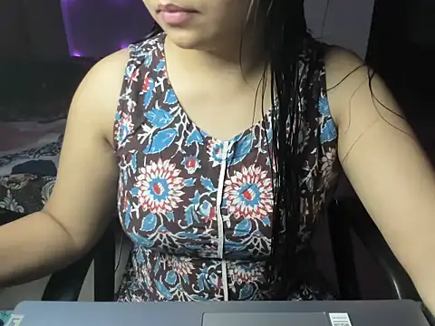 Divya68 online show from 10-23-25, 05:44