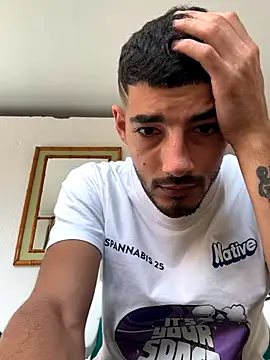 Snapshot of Kikori199556 chatting on 10-14-25, 03:13 Kikori199556 online show from 10-14-25, 03:13