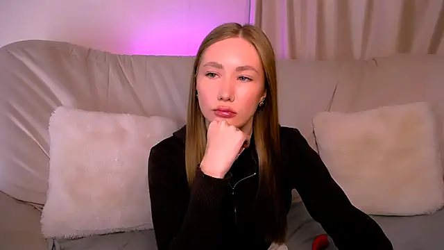 EllyColins online show from 05-22-26, 03:13