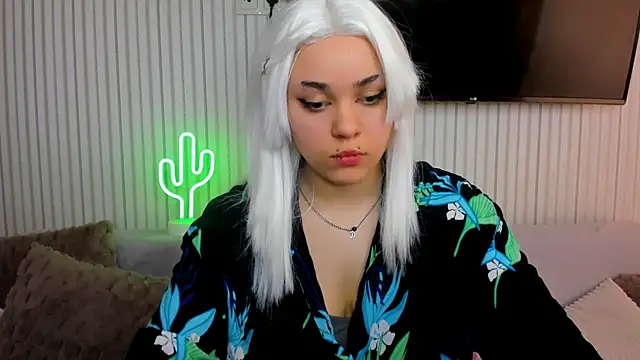 EricaHoff23 online show from 10-22-25, 08:58