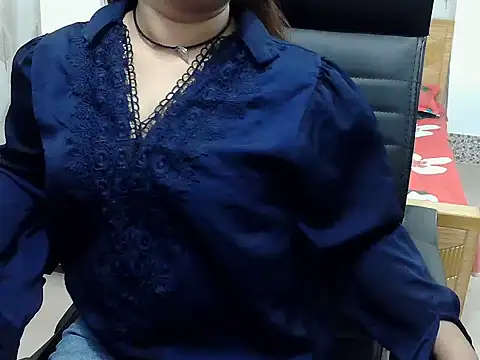 Snapshot of SexyRani2000 chatting on 07-28-26, 02:35 SexyRani2000 online show from 07-28-26, 02:35