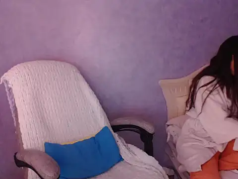 LuckyLisa23 online show from 01-05-26, 05:38