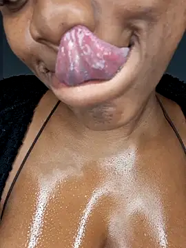 certifiedhottie2025 online show from 02-24-26, 06:00