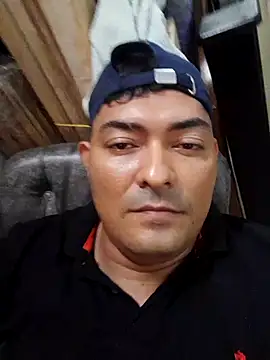 Snapshot of sexyandres_23 chatting on 10-20-25, 07:03 sexyandres 23 online show from 10-20-25, 07:03