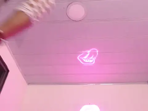 Trix ebony online show from 03-13-26, 12:06