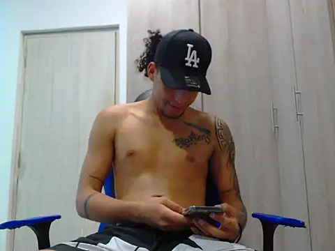 maicolgifted24 online show from 10-24-25, 02:30
