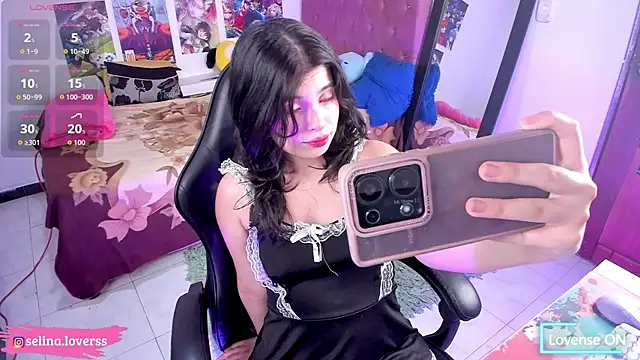Snapshot of selina_lovers_ chatting on 05-29-26, 03:48 selina lovers online show from 05-29-26, 03:48