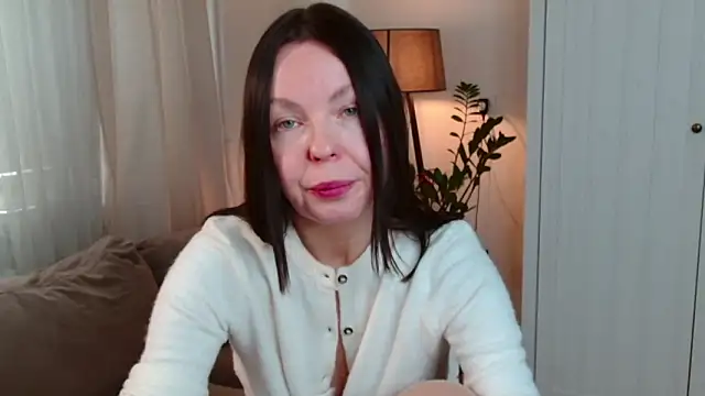 LittleNicolee online show from 02-09-26, 12:31