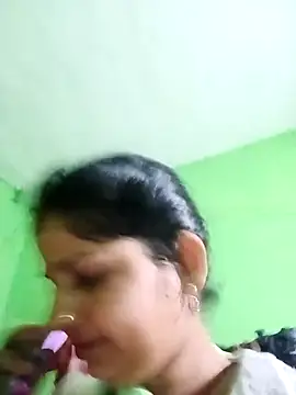 Karishma cute online show from 01-12-26, 06:13