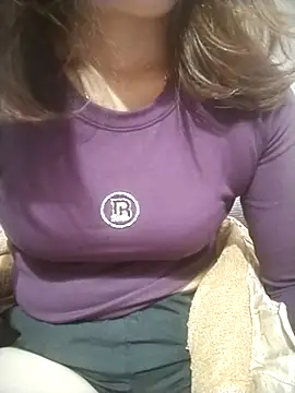 YiyinLy online show from 11-27-25, 07:54