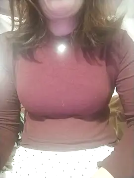 YiyinLy online show from 11-28-25, 08:11