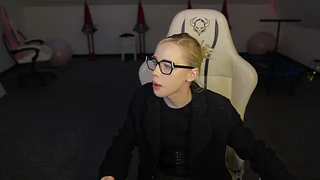 Jessica start online show from 12-15-25, 11:14