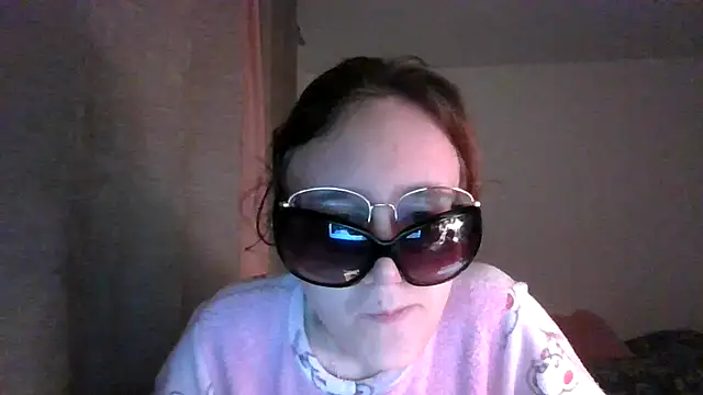 LuckySLove online show from 01-31-26, 09:24