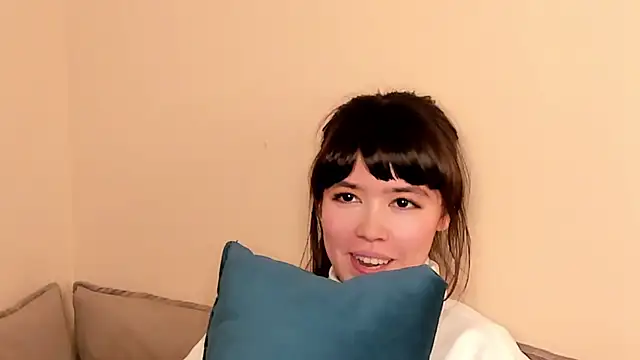 SandieMuss online show from 10-14-25, 01:12
