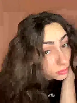 Snapshot of Baby_Mia_pires chatting on 10-21-25, 02:34 Baby Mia pires online show from 10-21-25, 02:34