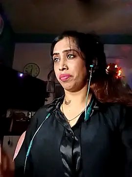 Darling Annie online show from 10-22-25, 06:40