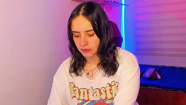 Emily Lindey online show from 10-30-25, 03:19