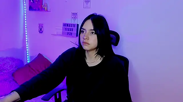 Emily Lindey online show from 03-26-26, 09:37