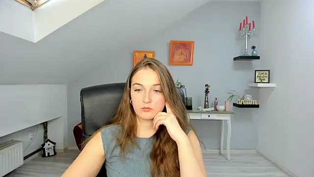 AnneWilsonn online show from 11-11-25, 12:27