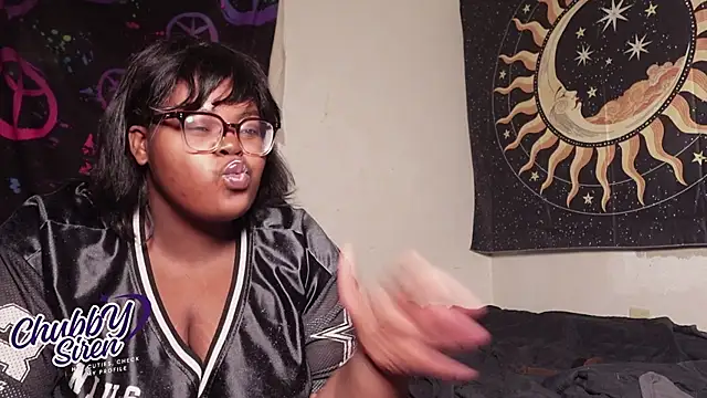 TheChubbySiren online show from 11-29-25, 01:52