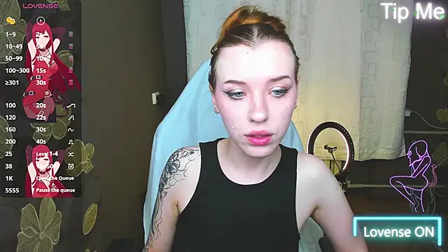 Snapshot of MeganNewCat chatting on 05-09-26, 07:41 MeganNewCat online show from 05-09-26, 07:41