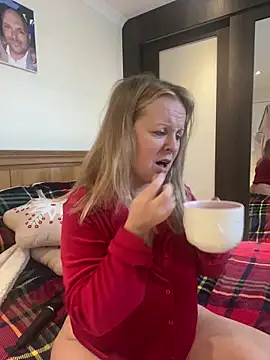 madamlillyrose online show from 01-16-26, 09:13