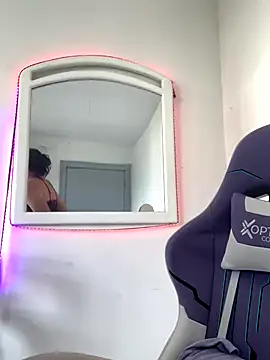 La-Gatiita-trans online show from 11-22-25, 08:41