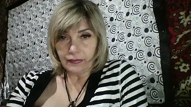 Lia Ray online show from 10-19-25, 06:41