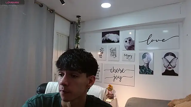 AmethystShadow17 online show from 11-15-25, 05:09