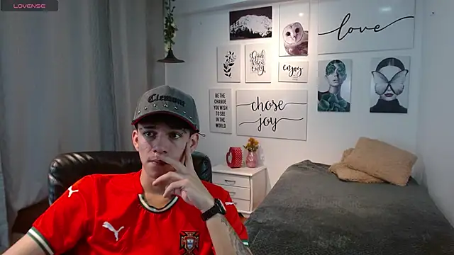 AmethystShadow17 online show from 12-02-25, 04:13