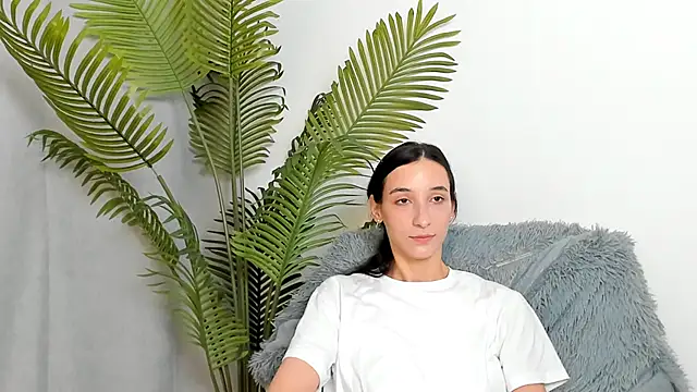 Snapshot of HayleySalahubdin chatting on 10-14-25, 03:13 HayleySalahubdin online show from 10-14-25, 03:13