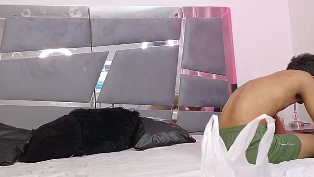 Desire4Duo online show from 11-23-25, 01:55