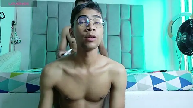 Desire4Duo online show from 03-18-26, 02:09