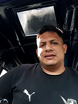 WIlGar1993 online show from 03-18-26, 03:37