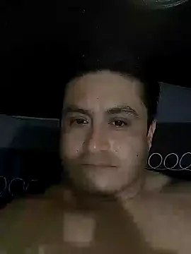 Snapshot of checheludo23 chatting on 10-20-25, 01:06 checheludo23 online show from 10-20-25, 01:06