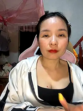 Listen-ly online show from 11-29-25, 01:25