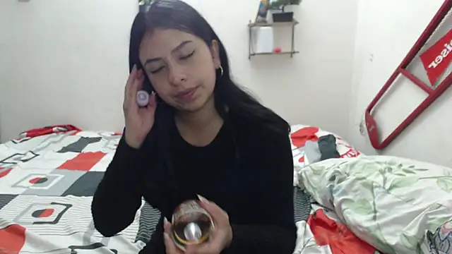 Lya Hall  online show from 02-13-26, 11:45