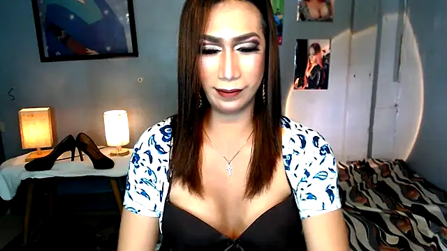 littleredbunny27 online show from 04-14-26, 10:21